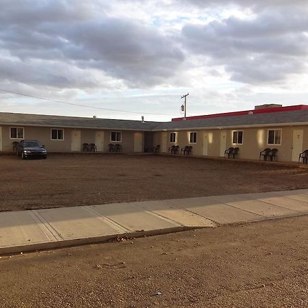 King'S Hotel & Motel By Elevate Rooms Shaunavon Екстер'єр фото