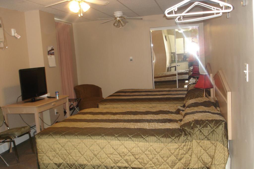 King'S Hotel & Motel By Elevate Rooms Shaunavon Екстер'єр фото