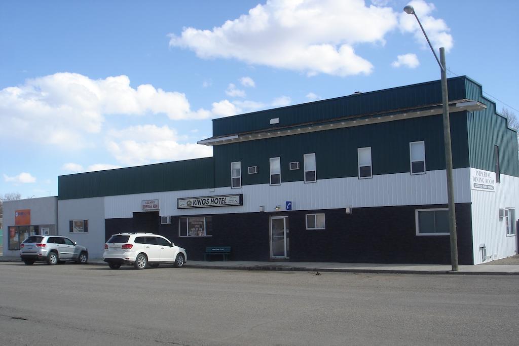 King'S Hotel & Motel By Elevate Rooms Shaunavon Екстер'єр фото