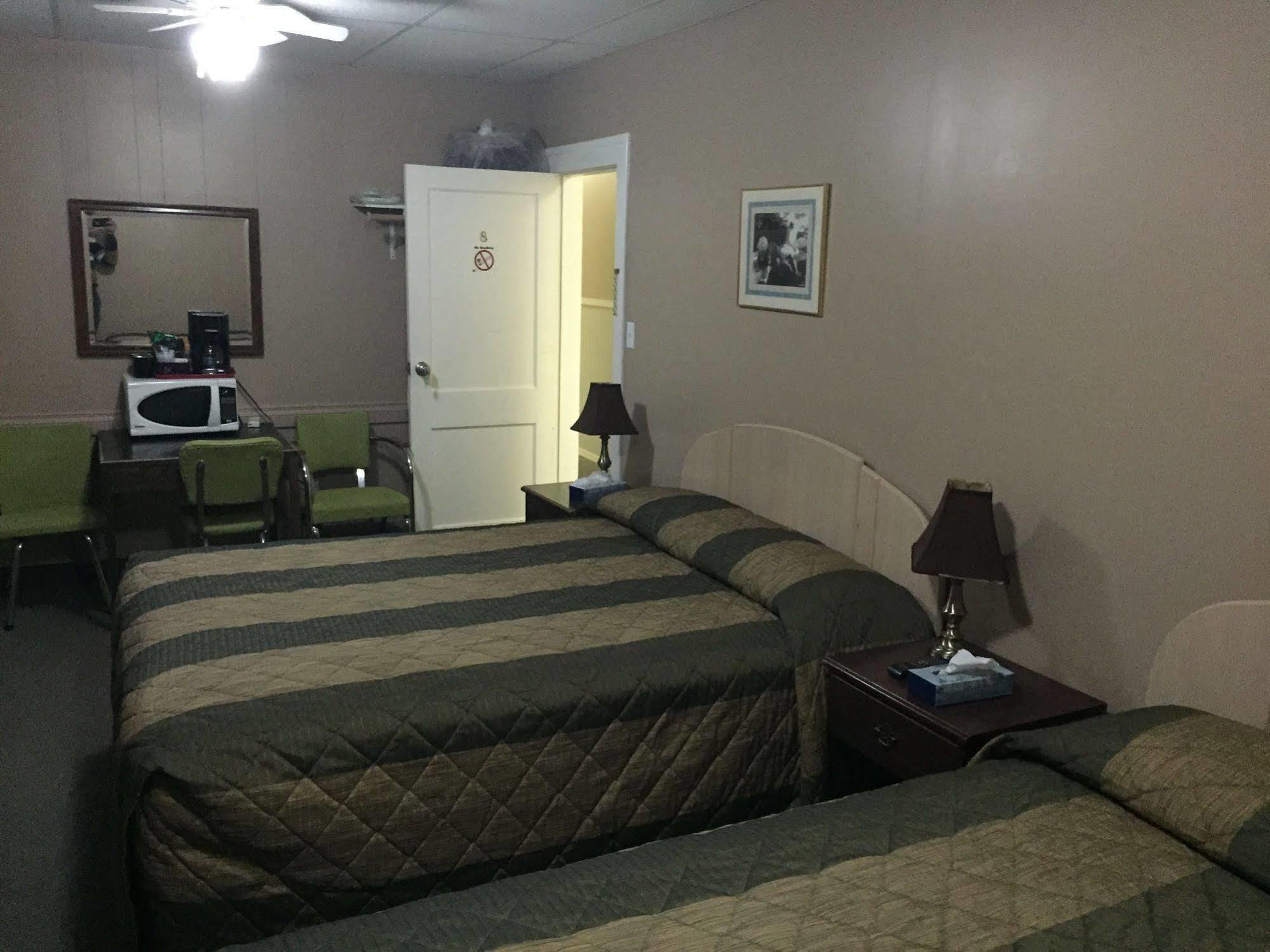 King'S Hotel & Motel By Elevate Rooms Shaunavon Екстер'єр фото